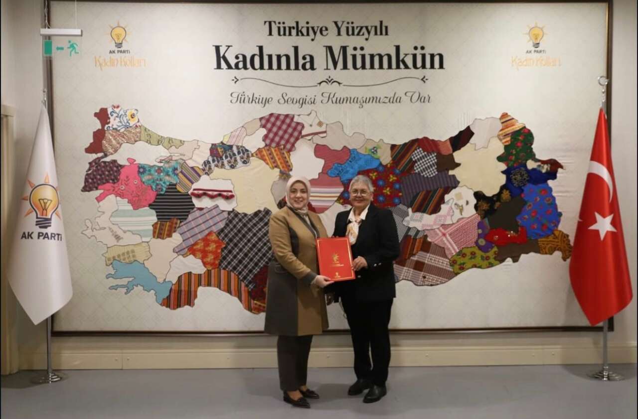 AK Parti Muğla’da Görev Değişimi: 5 İlçeye Yeni Kadın Kolları Başkanı 3